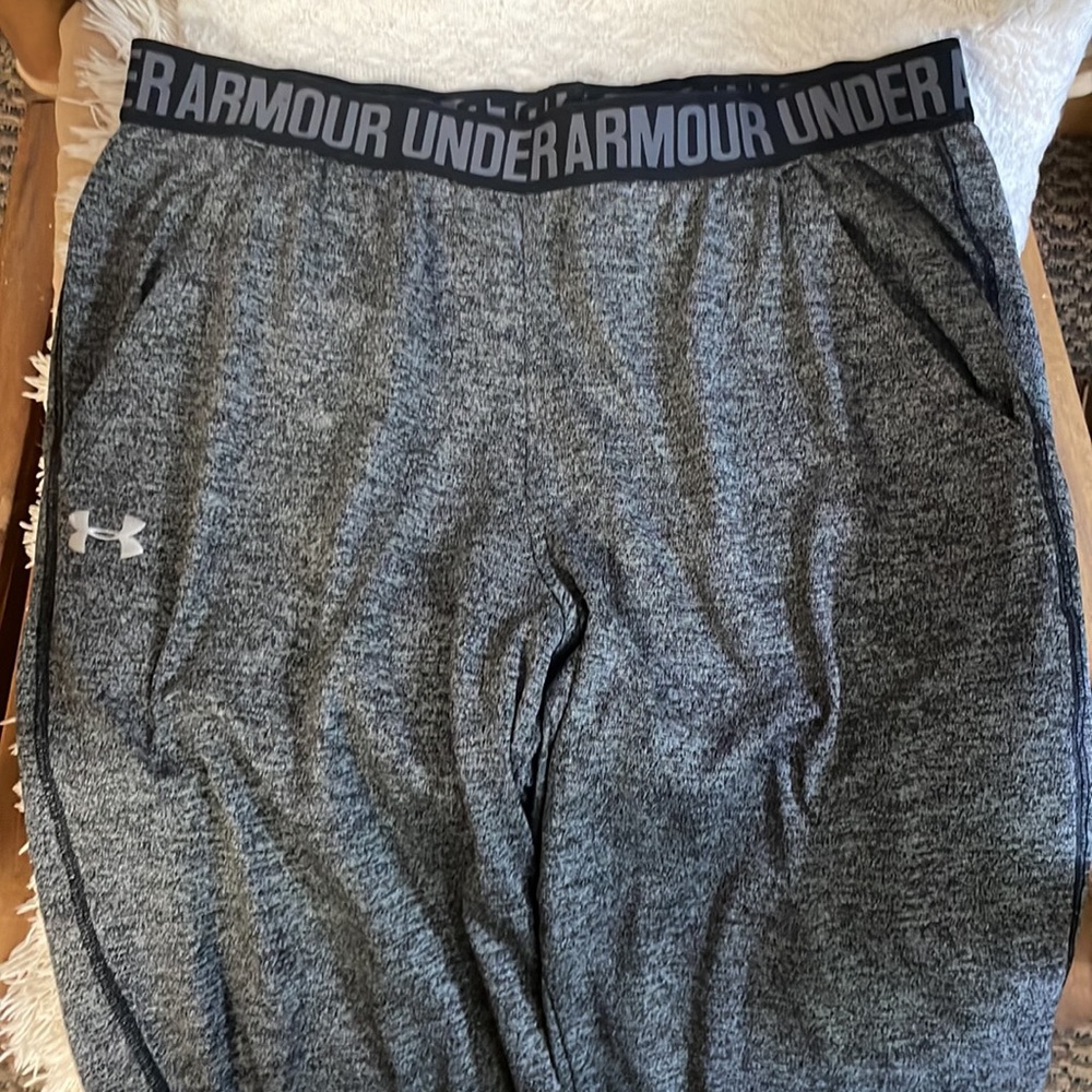 Under Aurmor lightweight joggers. In perfect condition, no flaws. Size Medium.
